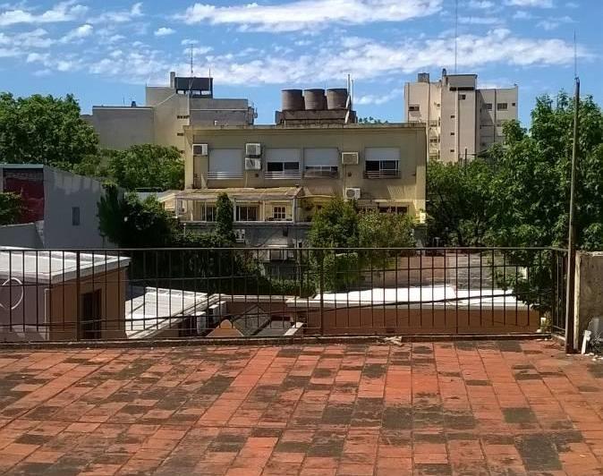 Casa · 260m² · 6 Ambientes · 2 Cocheras