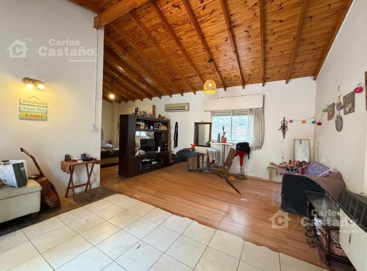 Casa · 130m² · 5 Ambientes