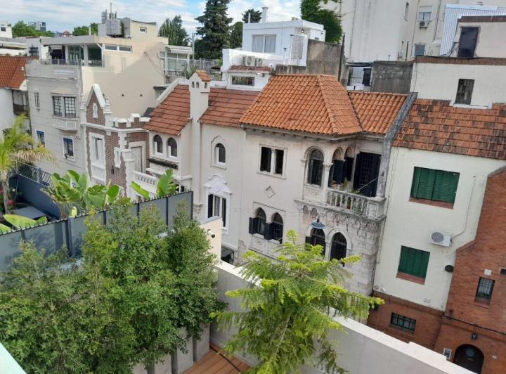 Casa · 430m² · 7 Ambientes · 1 Cochera