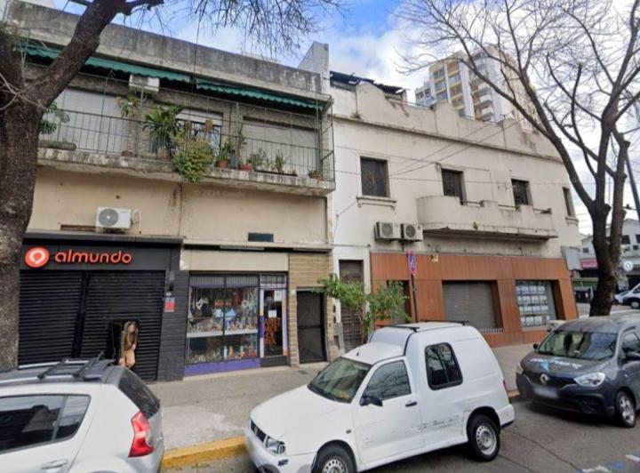 Casa · 270m² · 9 Ambientes