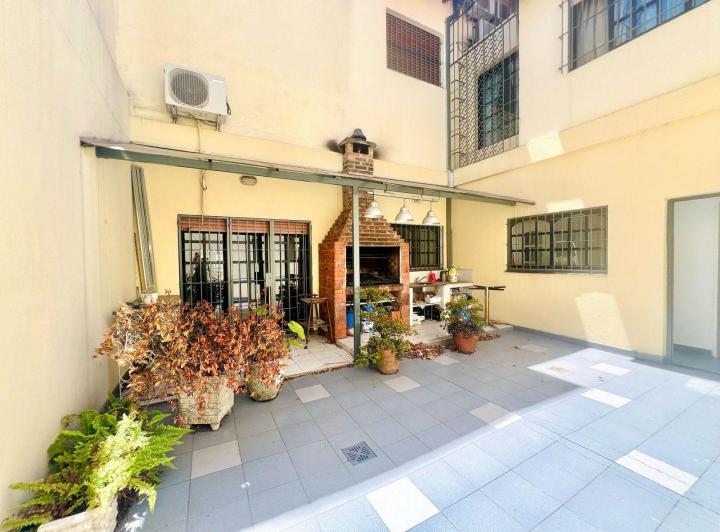 Casa · 130m² · 5 Ambientes · 1 Cochera