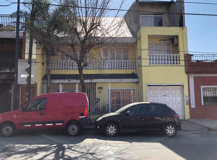 Casa · 190m² · 4 Ambientes · 1 Cochera