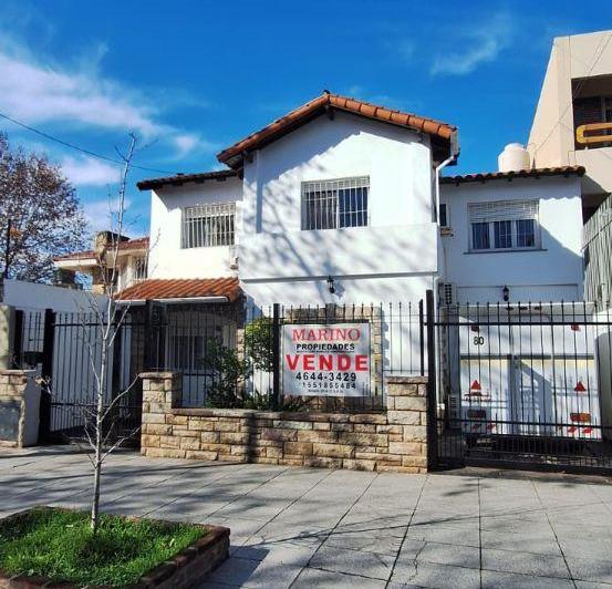 Casa · 360m² · 7 Ambientes · 2 Cocheras