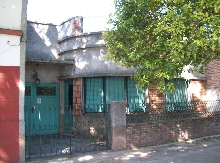 Casa · 180m² · 6 Ambientes · 1 Cochera