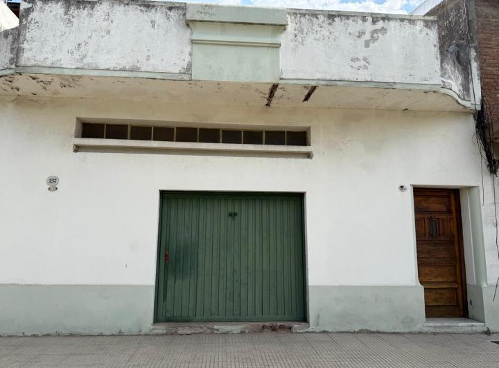 Casa · 228m² · 3 Ambientes · 2 Cocheras