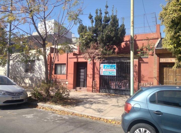 Casa · 117m² · 4 Ambientes · 1 Cochera