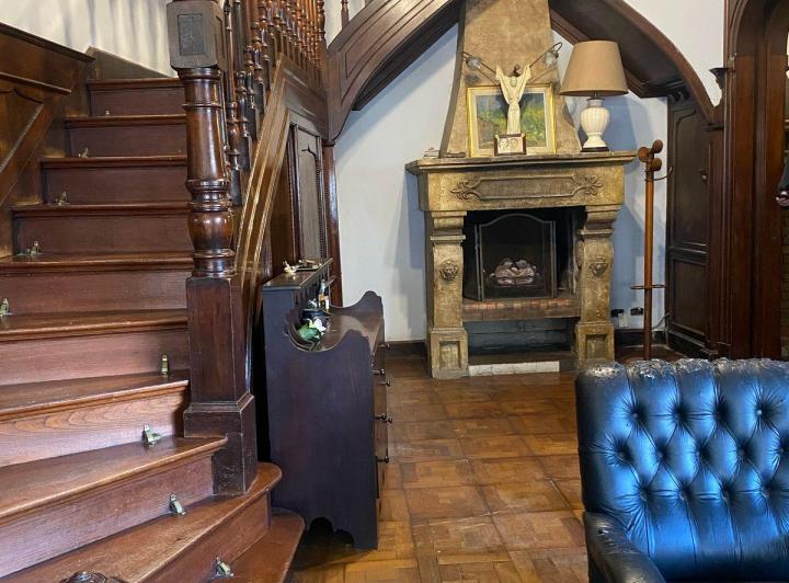 Casa · 237m² · 6 Ambientes · 1 Cochera