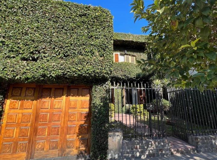 Casa · 194m² · 4 Ambientes · 1 Cochera