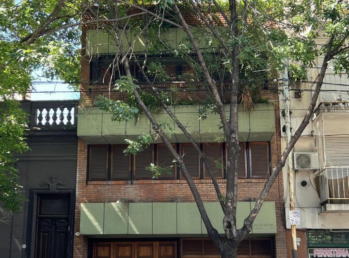 Casa · 234m² · 5 Ambientes · 1 Cochera