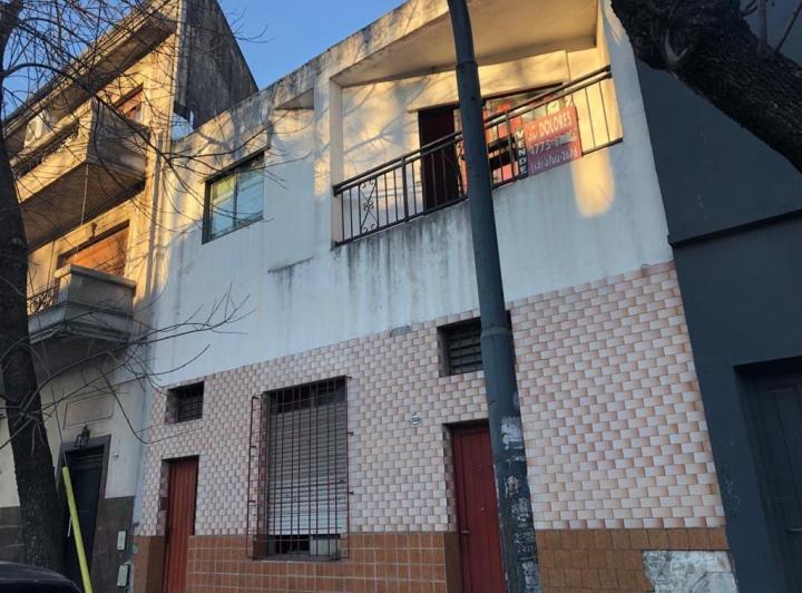 Casa · 180m² · 6 Ambientes