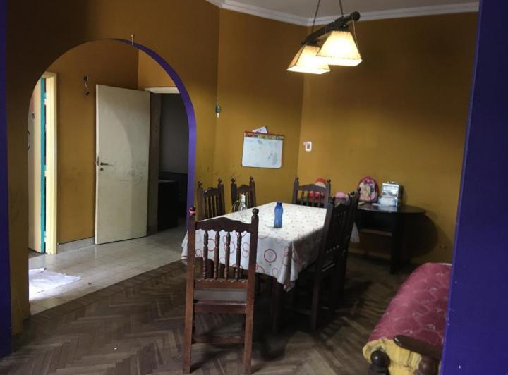 Casa · 220m² · 4 Ambientes · 2 Cocheras