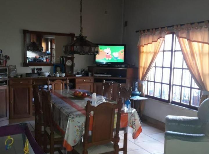 Casa · 329m² · 6 Ambientes · 1 Cochera