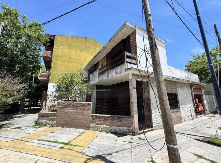 Casa · 141m² · 4 Ambientes · 1 Cochera