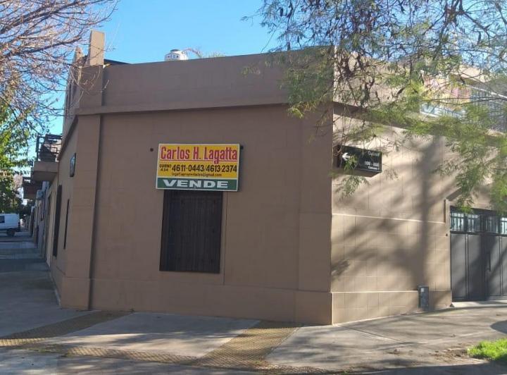 Casa · 180m² · 5 Ambientes · 1 Cochera