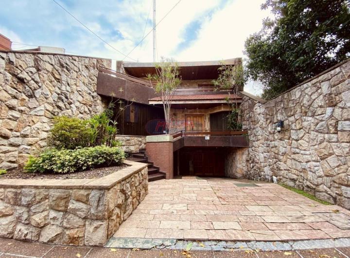 Casa · 512m² · 7 Ambientes · 1 Cochera