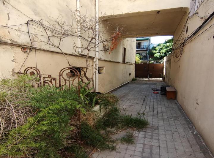 Casa · 621m² · 5 Ambientes · 4 Cocheras