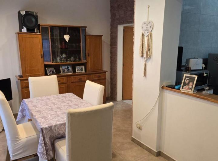 Casa · 75m² · 3 Ambientes · 2 Cocheras