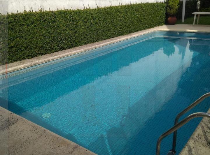 Casa · 440m² · 5 Ambientes · 4 Cocheras