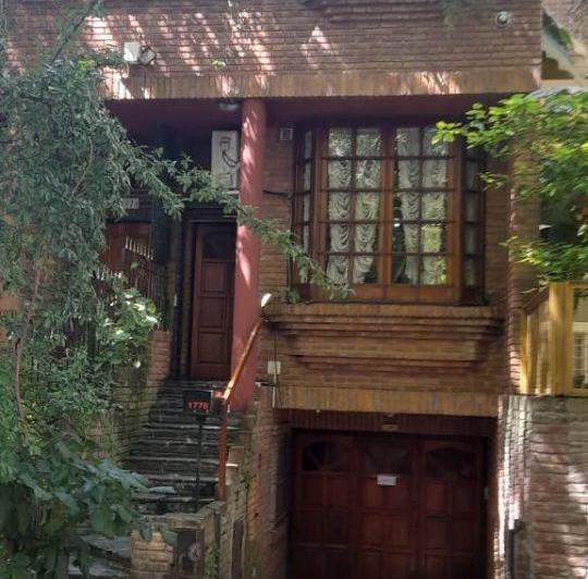 Casa · 132m² · 5 Ambientes · 2 Cocheras