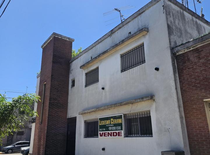 Casa · 111m² · 5 Ambientes · 1 Cochera