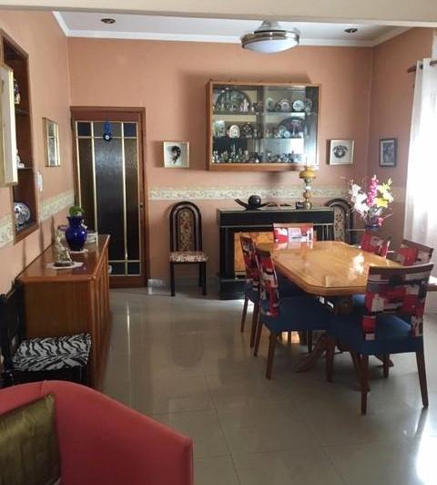 Casa · 140m² · 4 Ambientes · 1 Cochera