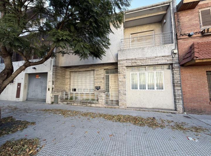 Casa · 313m² · 6 Ambientes · 1 Cochera