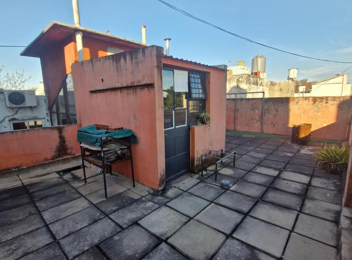 Casa · 228m² · 6 Ambientes · 1 Cochera