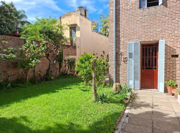 Casa · 290m² · 5 Ambientes · 2 Cocheras