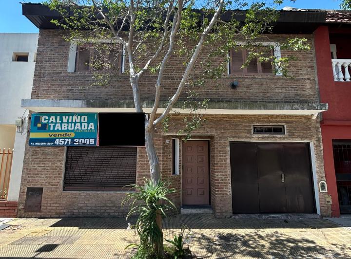 Casa · 155m² · 6 Ambientes · 1 Cochera