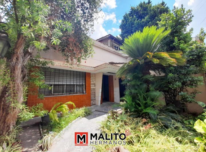Casa · 134m² · 6 Ambientes · 1 Cochera