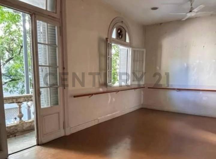 Casa · 220m² · 5 Ambientes