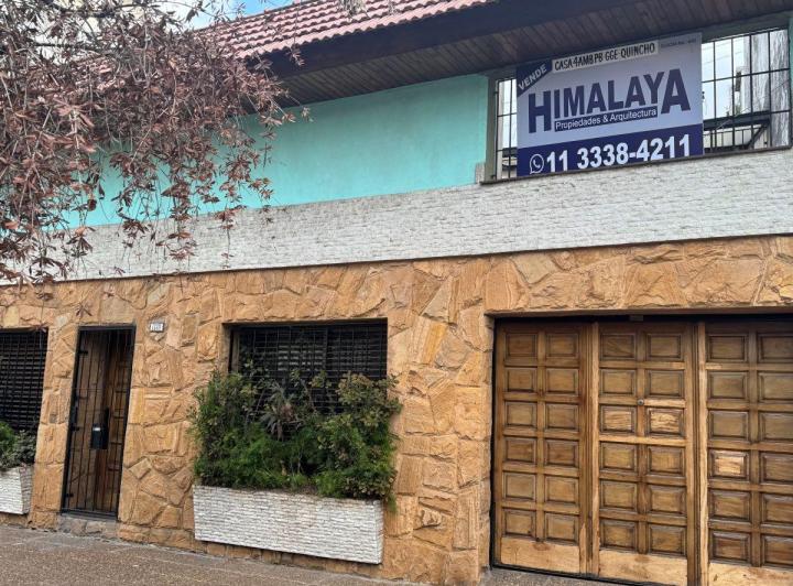 Casa · 70m² · 4 Ambientes · 1 Cochera