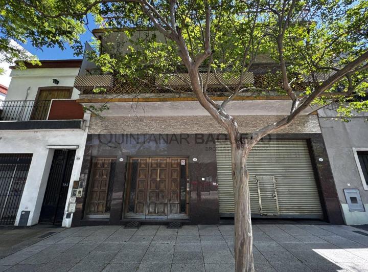 Casa · 312m² · 4 Ambientes · 1 Cochera