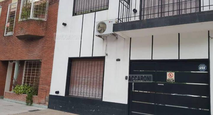Casa · 106m² · 4 Ambientes · 1 Cochera