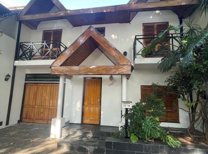 Casa · 176m² · 5 Ambientes · 1 Cochera