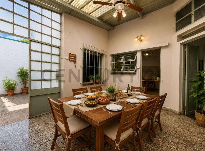Casa · 207m² · 3 Ambientes · 2 Cocheras