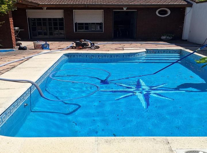Casa · 285m² · 5 Ambientes · 2 Cocheras