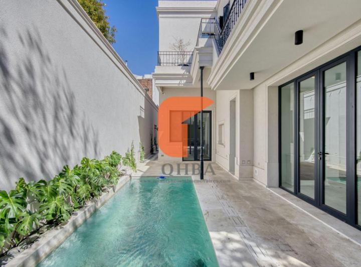 Casa · 585m² · 10 Ambientes · 1 Cochera