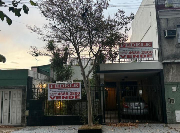 Casa · 215m² · 4 Ambientes · 1 Cochera