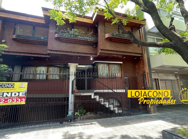 Casa · 329m² · 7 Ambientes · 2 Cocheras