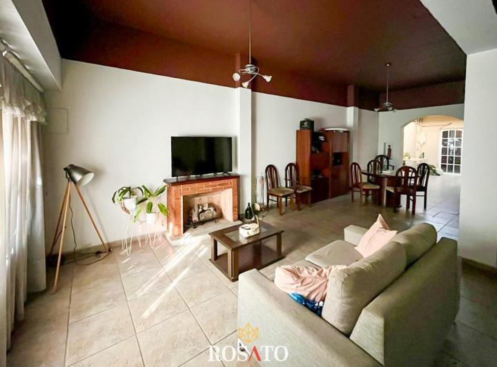 Casa · 207m² · 4 Ambientes · 1 Cochera