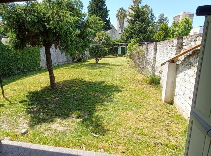 Casa · 75m² · 4 Ambientes · 1 Cochera