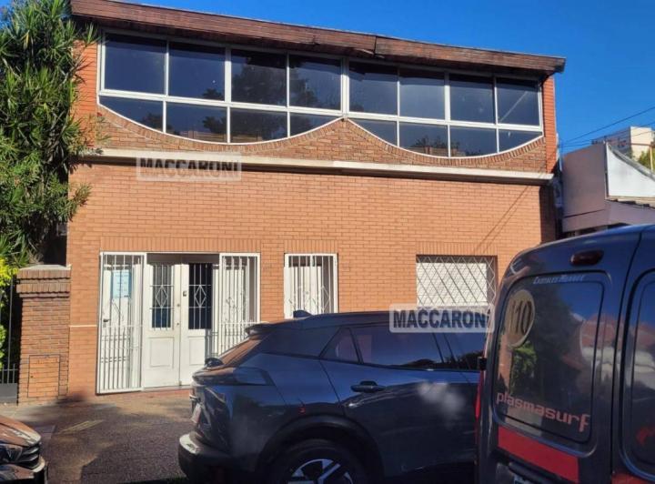 Casa · 180m² · 5 Ambientes · 1 Cochera