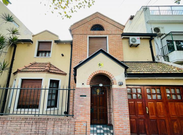 Casa · 280m² · 4 Ambientes · 1 Cochera