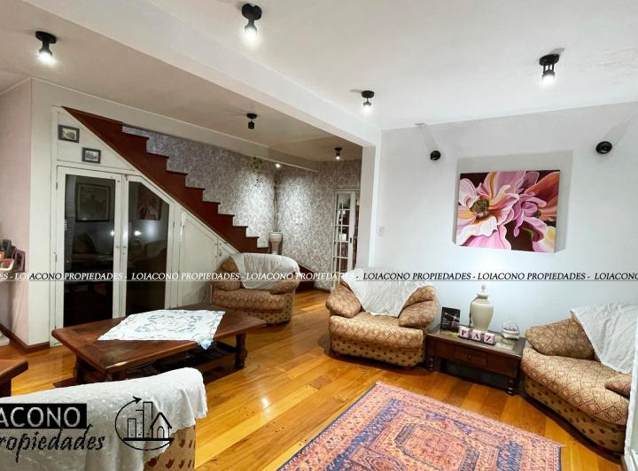 Casa · 200m² · 4 Ambientes · 1 Cochera