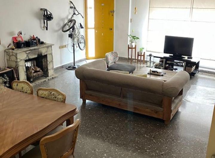 Casa · 140m² · 3 Ambientes · 1 Cochera