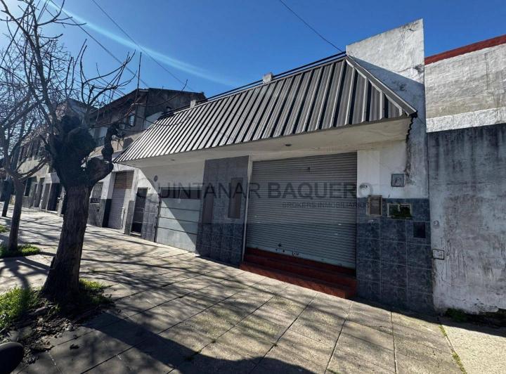 Casa · 257m² · 4 Ambientes · 1 Cochera