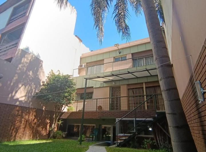 Casa · 339m² · 6 Ambientes · 3 Cocheras