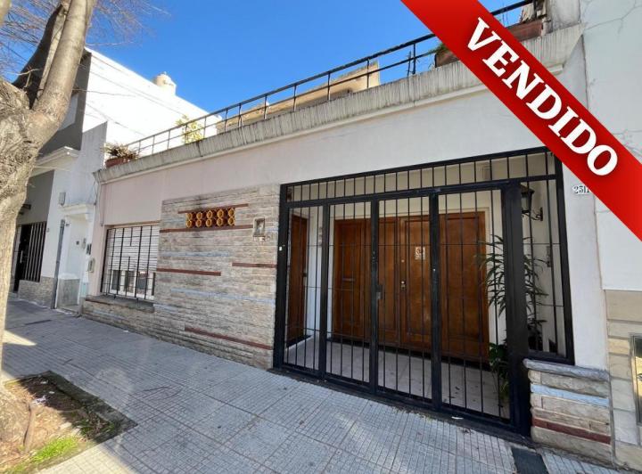 Casa · 162m² · 6 Ambientes · 1 Cochera