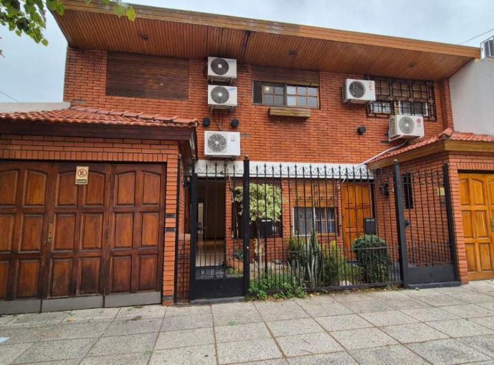 Casa · 120m² · 4 Ambientes · 1 Cochera